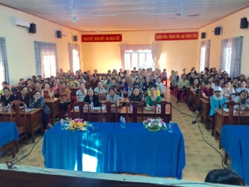 Truyền thông kiến thức an toàn thực phẩm và sức khỏe sinh sản  tại huyện Phú Riềng