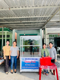 Hội LHPN xã Minh Hưng, huyện Chơn Thành  trao phương tiện sinh kế cho hội viên phụ nữ khó khăn