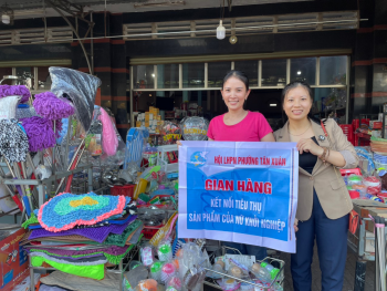 Hội LHPN phường Tân Xuân ra mắt gian hàng kết nối,  tiêu thụ sản phẩm của phụ nữ khởi nghiệp